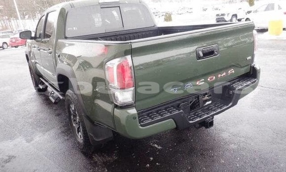 Buy Used Toyota Tacoma Green Car in Import - Dubai in Central Buy Used Toyota Tacoma Green Car in Import - Dubai in Central