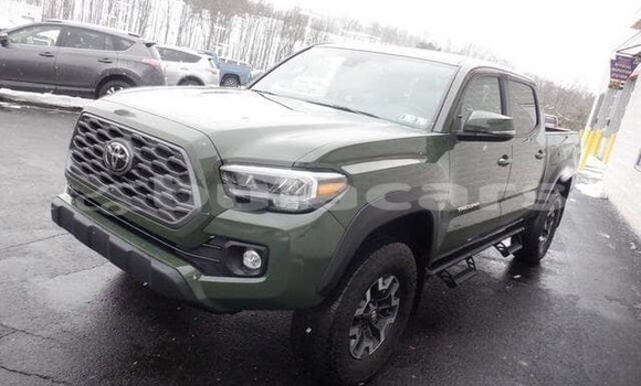 Buy Used Toyota Tacoma Green Car in Import - Dubai in Central Buy Used Toyota Tacoma Green Car in Import - Dubai in Central