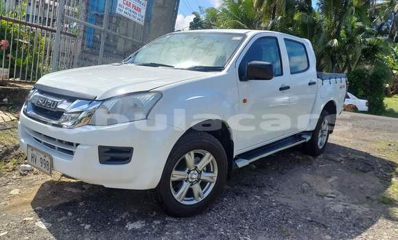 Buy Used Isuzu D–MAX White Car in Nasinu in Central