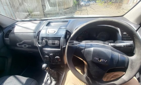 Acheter Occasion Voiture Isuzu D–MAX Blanc à Nasinu, Central Acheter Occasion Voiture Isuzu D–MAX Blanc à Nasinu, Central