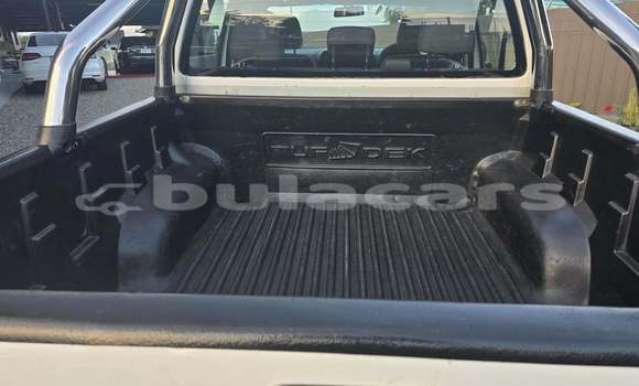 Buy Used Volkswagen Amarok White Car in Suva in Central Buy Used Volkswagen Amarok White Car in Suva in Central