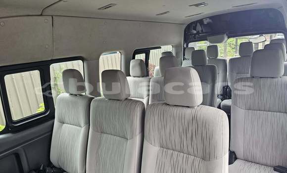 Acheter Occasion Voiture Nissan Urvan Noir à Suva, Central Acheter Occasion Voiture Nissan Urvan Noir à Suva, Central