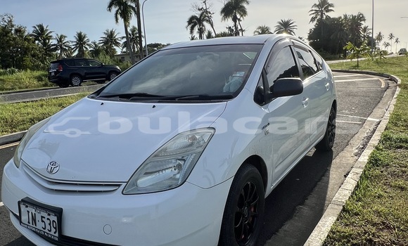 Buy Used Toyota Prius White Car in Nausori in Central Buy Used Toyota Prius White Car in Nausori in Central