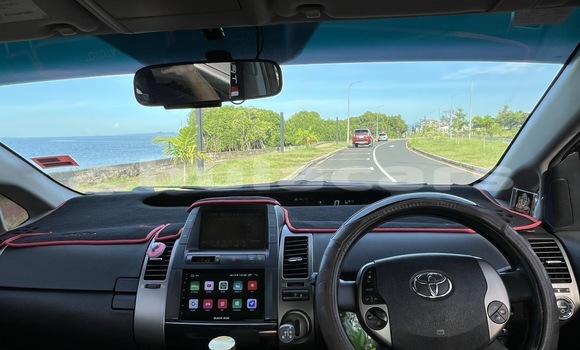 Buy Used Toyota Prius White Car in Nausori in Central Buy Used Toyota Prius White Car in Nausori in Central