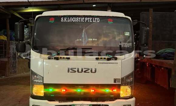 Buy Used Isuzu FTR 850 White Truck in Suva in Central Buy Used Isuzu FTR 850 White Truck in Suva in Central