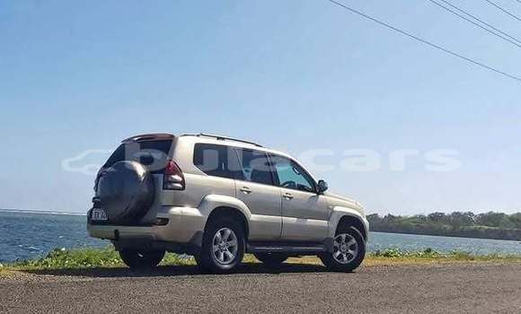 Acheter Occasion Voiture Toyota Prado Autre à Nadi, Western