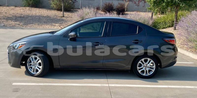 Big with watermark toyota yaris western nadi 10320