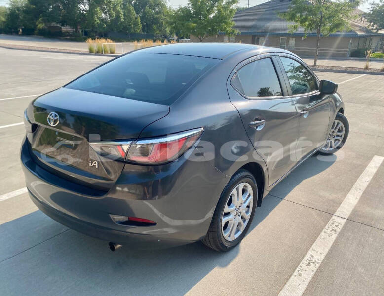 Big with watermark toyota yaris western nadi 10320