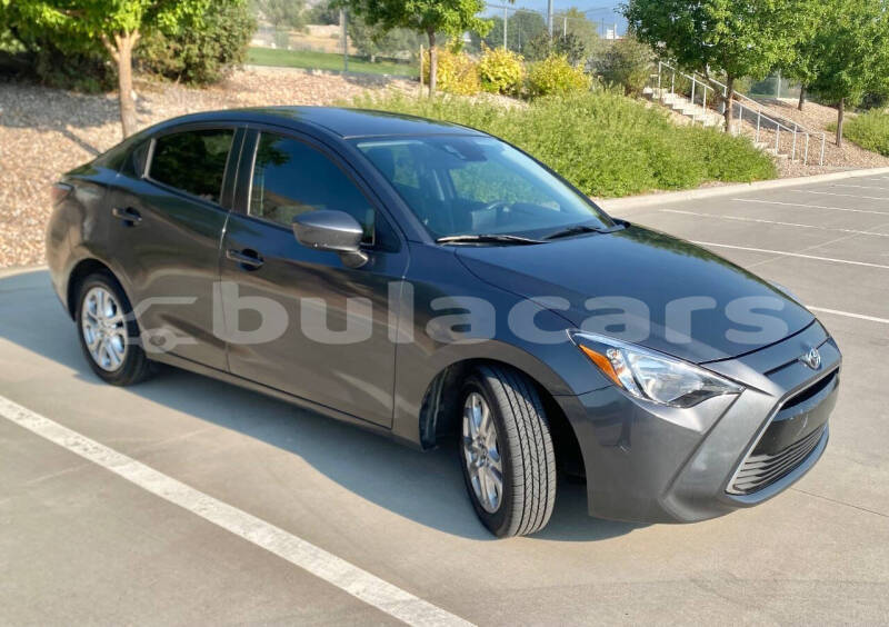 Big with watermark toyota yaris western nadi 10320