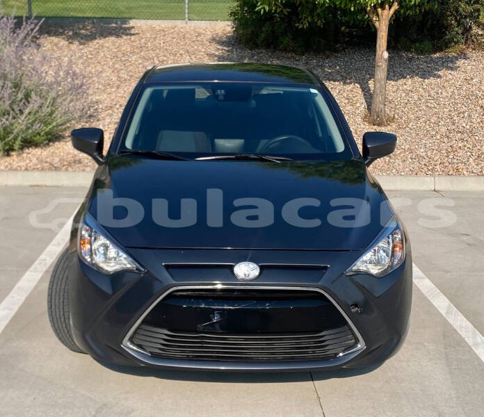 Big with watermark toyota yaris western nadi 10320