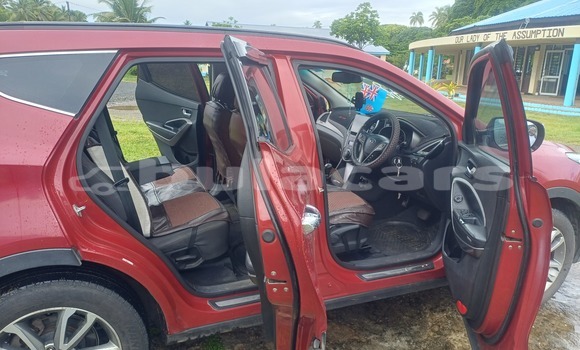 Buy Used Hyundai Santa Fe Red Car in Suva in Central Buy Used Hyundai Santa Fe Red Car in Suva in Central