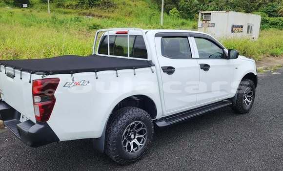 Buy Used Isuzu D–MAX Black Car in Suva in Central Buy Used Isuzu D–MAX Black Car in Suva in Central