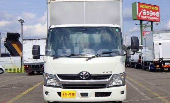Acheter Occasion Utilitaire Toyota Dyna Blanc à Suva, Central