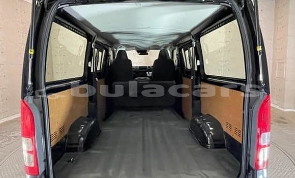 Buy Used Toyota Hiace Black Car in Suva in Central Buy Used Toyota Hiace Black Car in Suva in Central