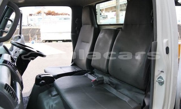 Buy Used Toyota Dyna White Truck in Suva in Central Buy Used Toyota Dyna White Truck in Suva in Central