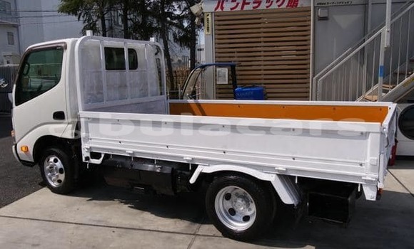 Buy Used Toyota Dyna White Truck in Suva in Central Buy Used Toyota Dyna White Truck in Suva in Central