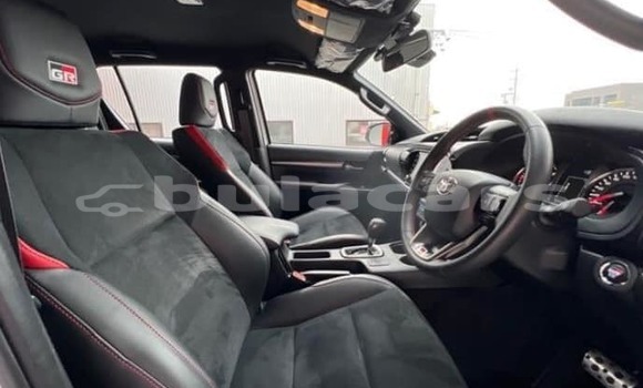 Buy Used Toyota Hilux White Car in Suva in Central Buy Used Toyota Hilux White Car in Suva in Central