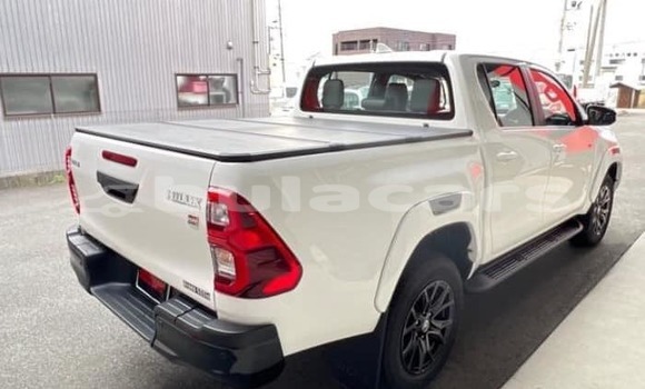 Buy Used Toyota Hilux White Car in Suva in Central Buy Used Toyota Hilux White Car in Suva in Central