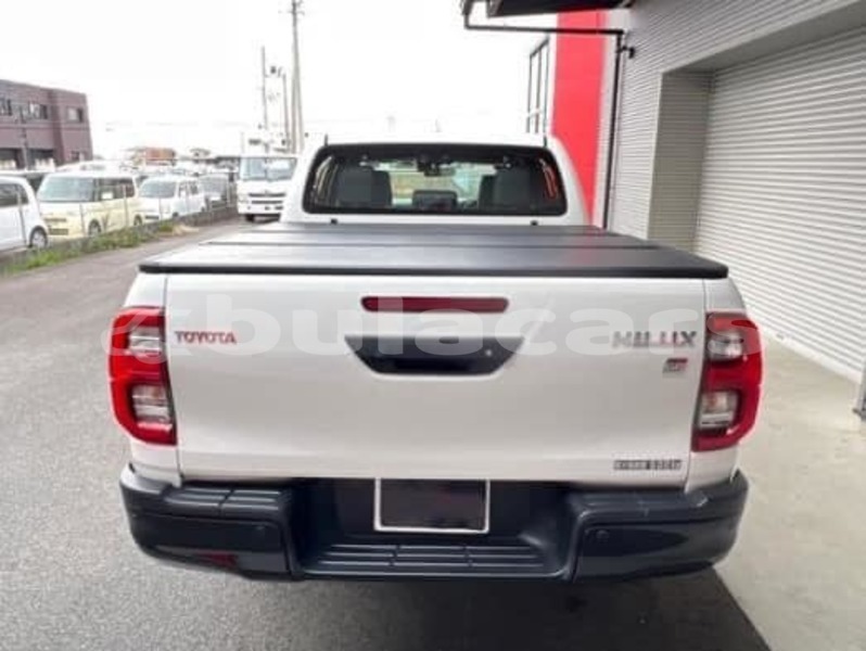 Big with watermark toyota hilux central suva 10404