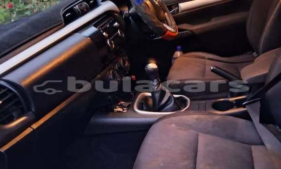 Acheter Occasion Voiture Toyota Hilux Blanc à Suva, Central Acheter Occasion Voiture Toyota Hilux Blanc à Suva, Central