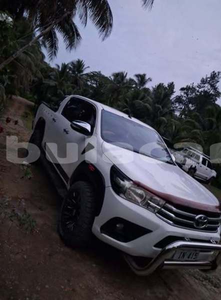 Big with watermark toyota hilux western nadi 10420