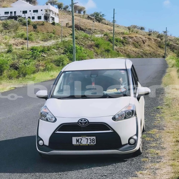 Big with watermark toyota sienta central nasinu 10433