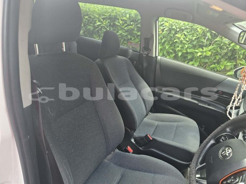 Big with watermark toyota sienta central nasinu 10433