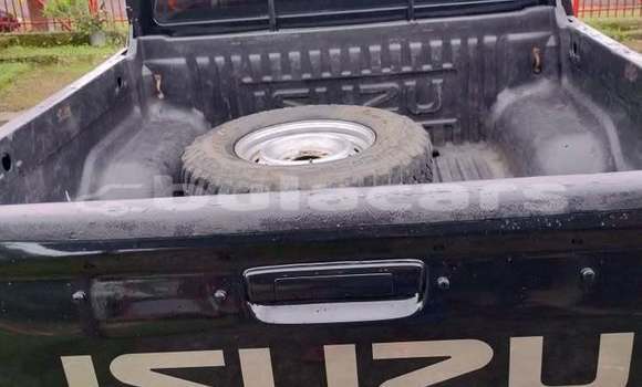 Buy Used Isuzu D–MAX Black Car in Vabea in Eastern Buy Used Isuzu D–MAX Black Car in Vabea in Eastern