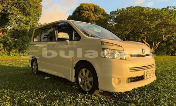 Buy Used Toyota Voxy White Car in Suva in Central