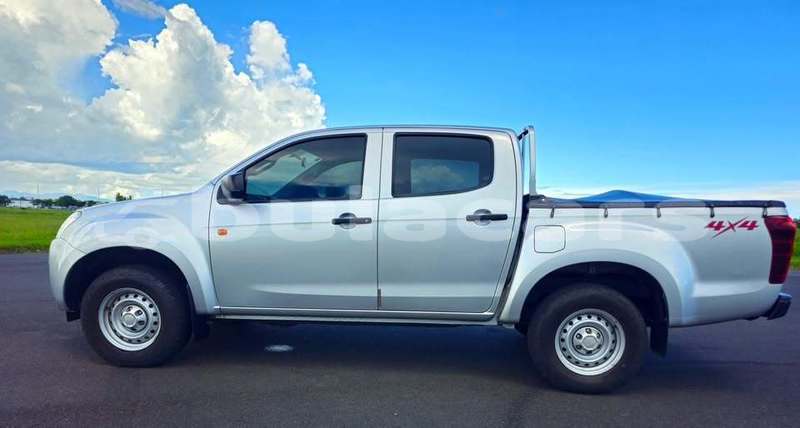 Big with watermark isuzu d max central suva 10790