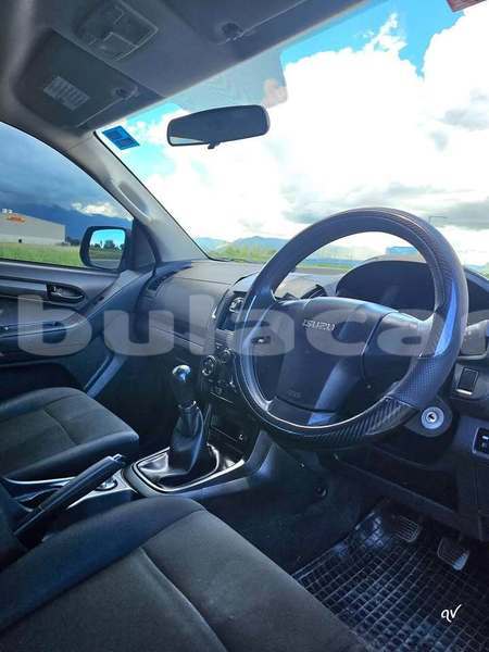 Big with watermark isuzu d max central suva 10790