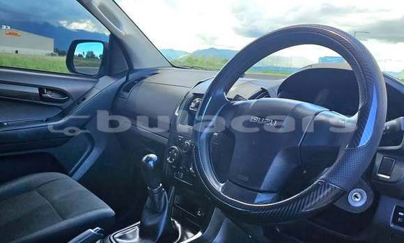 Buy Used Isuzu D–MAX Grey Car in Suva in Central Buy Used Isuzu D–MAX Grey Car in Suva in Central