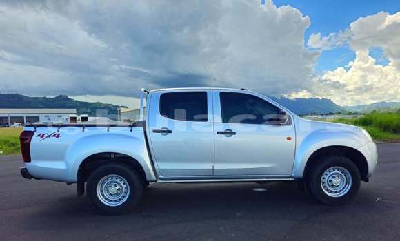 Buy Used Isuzu D–MAX Grey Car in Suva in Central Buy Used Isuzu D–MAX Grey Car in Suva in Central
