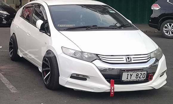 Buy Used Honda Insight White Car in Suva in Central