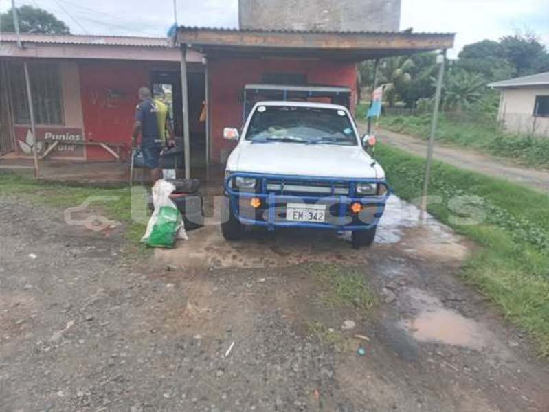 Big with watermark toyota hilux western ba 10849