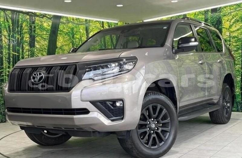 Big with watermark toyota land cruiser prado central suva 10909