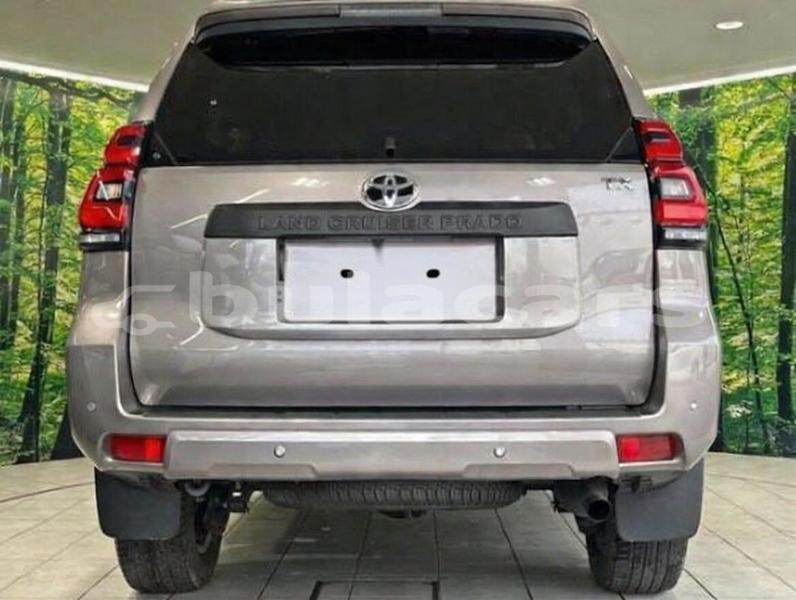 Big with watermark toyota land cruiser prado central suva 10909