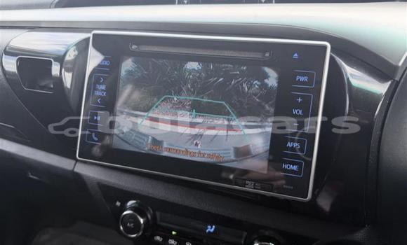 Acheter Occasion Voiture Toyota Hilux Noir à Suva, Central Acheter Occasion Voiture Toyota Hilux Noir à Suva, Central