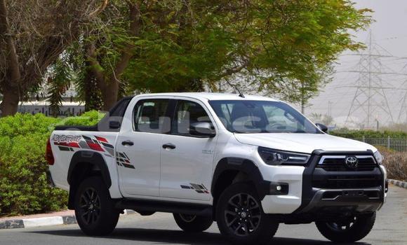 Buy Used Toyota Hilux White Car in Suva in Central Buy Used Toyota Hilux White Car in Suva in Central