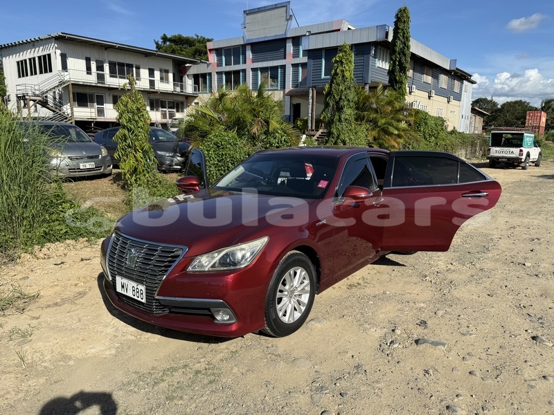 Big with watermark toyota crown western nadi 11003