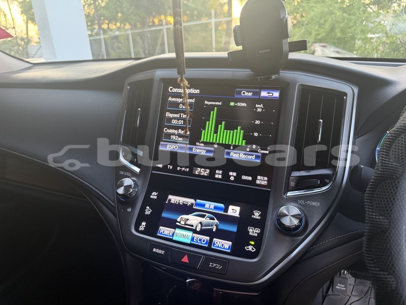 Big with watermark toyota crown western nadi 11003