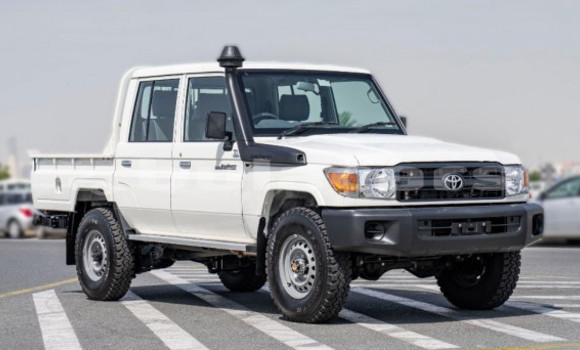 Buy Used Toyota Land Cruiser White Car in Suva in Central Buy Used Toyota Land Cruiser White Car in Suva in Central