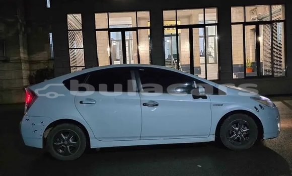 Buy Used Toyota Prius White Car in Barotu in Western Buy Used Toyota Prius White Car in Barotu in Western