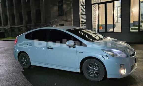 Buy Used Toyota Prius White Car in Barotu in Western Buy Used Toyota Prius White Car in Barotu in Western