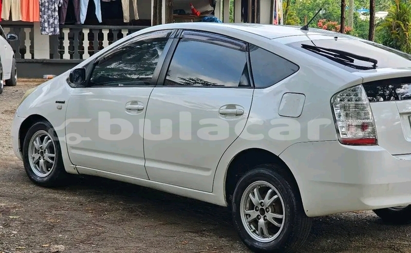 Big with watermark toyota prius northern labasa 11224