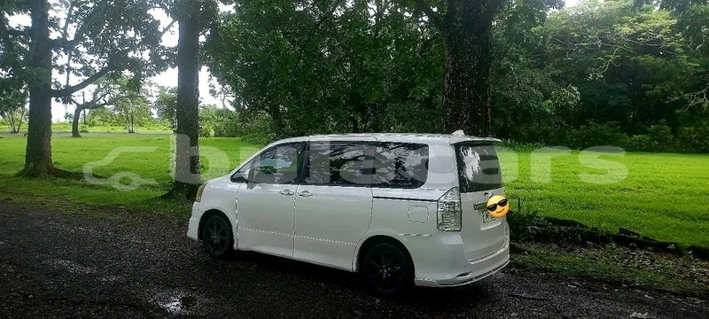 Big with watermark toyota noah central lami 11228