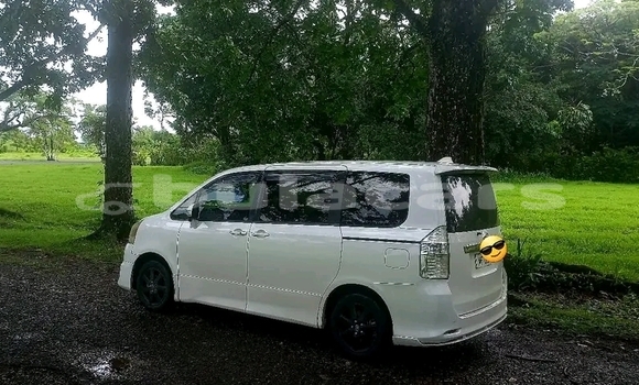 Buy Used Toyota Noah White Car in Lami in Central Buy Used Toyota Noah White Car in Lami in Central