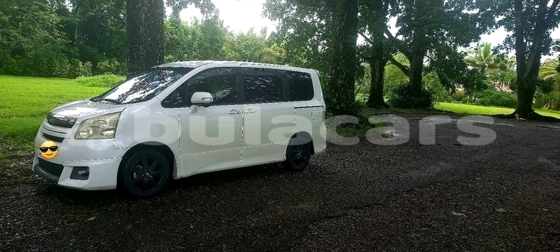 Big with watermark toyota noah central lami 11228