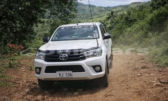 Buy Used Toyota Hiluxe Revo White Car in Lami in Central Buy Used Toyota Hiluxe Revo White Car in Lami in Central