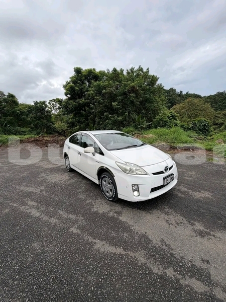 Big with watermark toyota prius eastern lomaji 11242